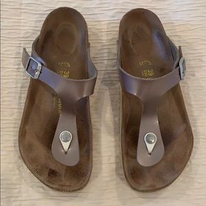 Slightly used tan Birkenstocks - size 39